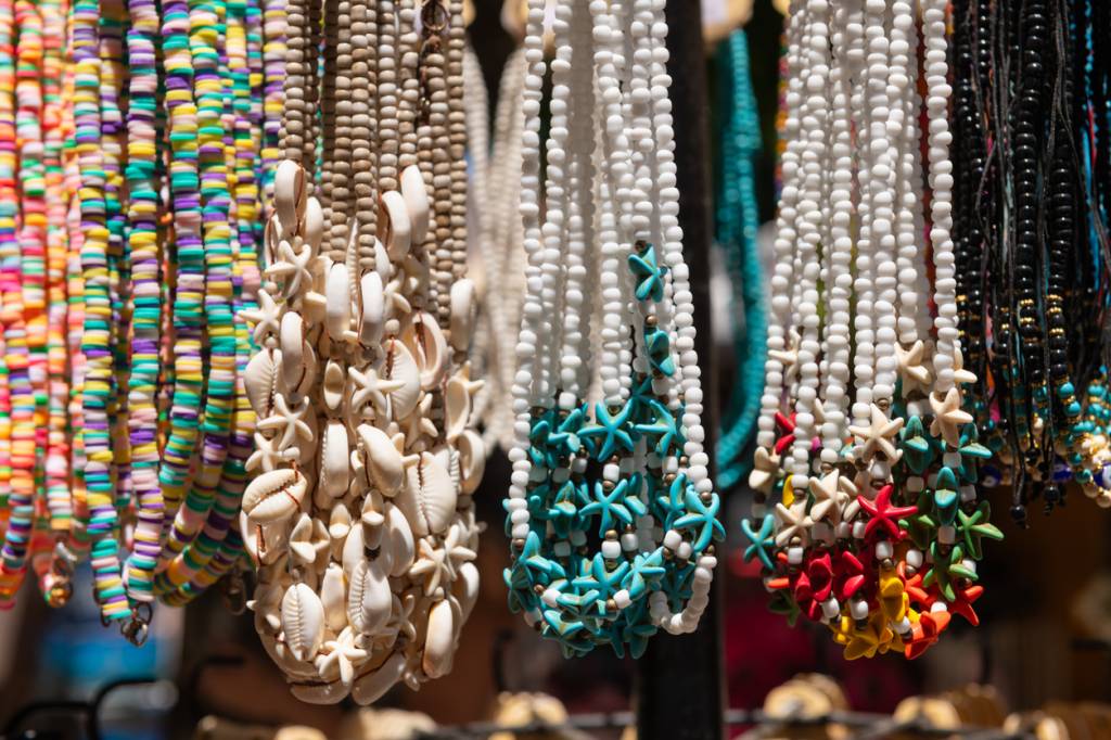 coquillage peint collier féminin